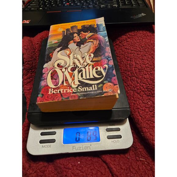 Skye O'Malley by Bertrice Small 0345323645 Ballantine books - Picture 9 of 9